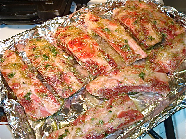 Transfer the ribs to your prepared sheet pan