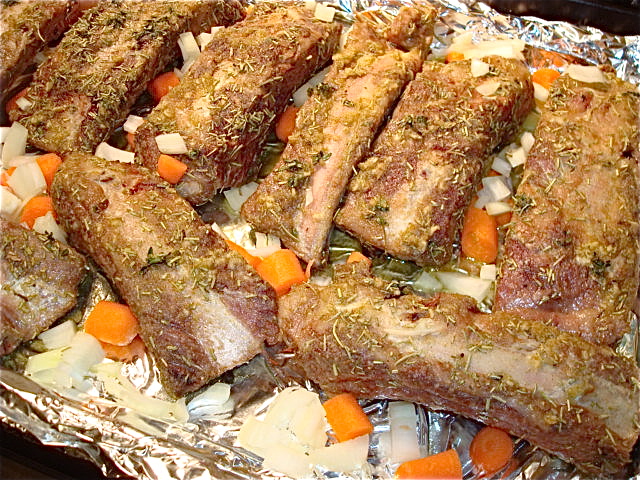 Strew the chopped veggies around the ribs