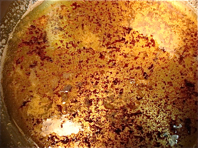 Pour the oil into a saucepan