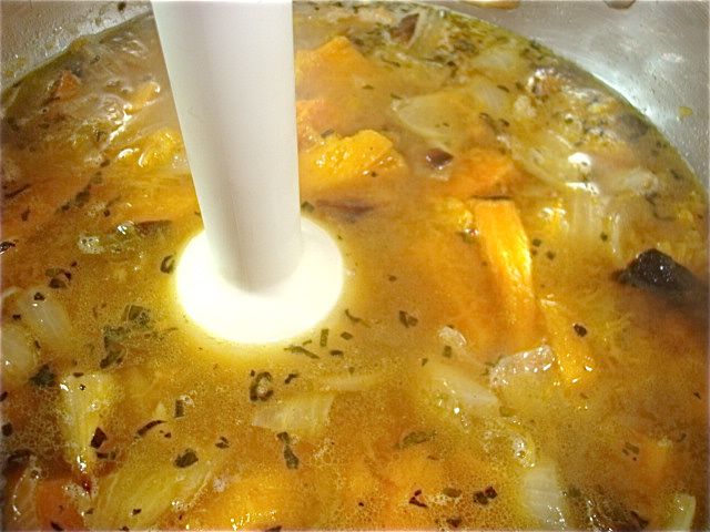 Properly submerge your blender