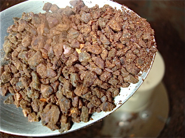 Cacao nibs after the first grinding