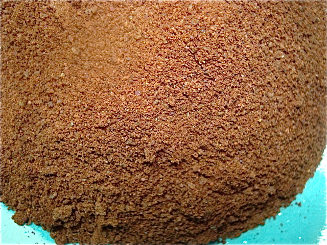 Coarse cocoa powder