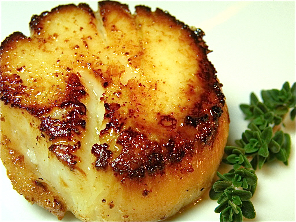 How do you bake sea scallops?