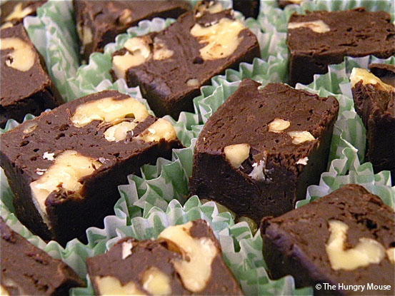 Easy Dark Chocolate & Walnut Fudge at The Hungry Mouse