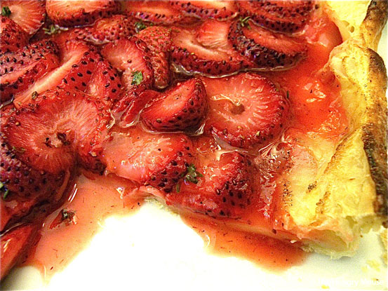 Strawberry Brunch Tarte with Thyme and Black Pepper at The Hungry Mouse Strawberry Brunch Tarte with Thyme and Black Pepper at The Hungry Mouse