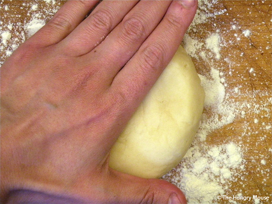 Basic Cooking: How to Make a Blueberry Pie at The Hungry Mouse