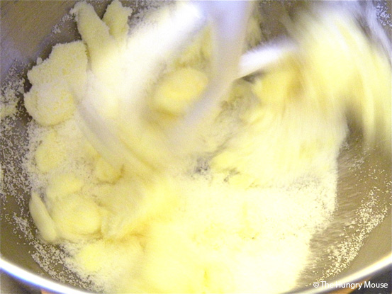 How to Make a Boston Cream Pie at The Hungry Mouse