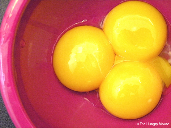 How to Make a Boston Cream Pie at The Hungry Mouse