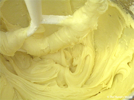 How to Make a Boston Cream Pie at The Hungry Mouse