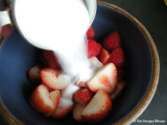 No-Cook Strawberry Ice Cream at The Hungry Mouse
