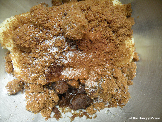 Caramel Fudge Bars with Cinnamon Shortbread Crust at The Hungry Mouse