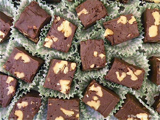 Easy Dark Chocolate & Walnut Fudge