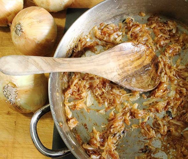 Caramelized-Onions-The-Hungry-Mouse