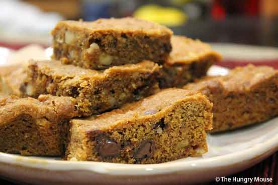 Chocolate Pumpkin Toffee Blondies with Walnuts | The Hungry Mouse